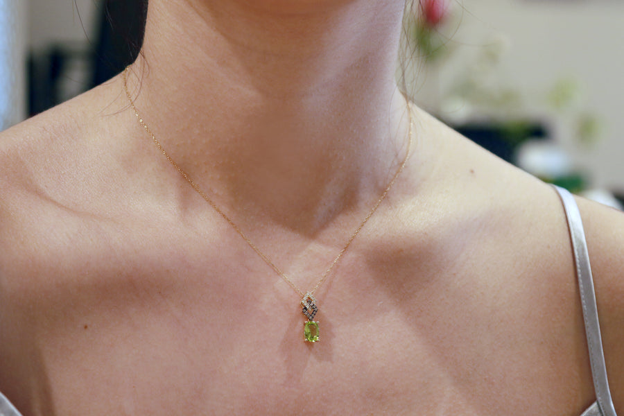 Robin 10K Yellow Gold Cushion-Cut Manchurian Peridot Pendant